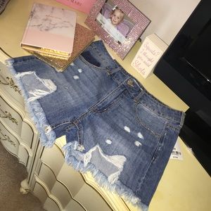 Size 28 forever 21 shorts